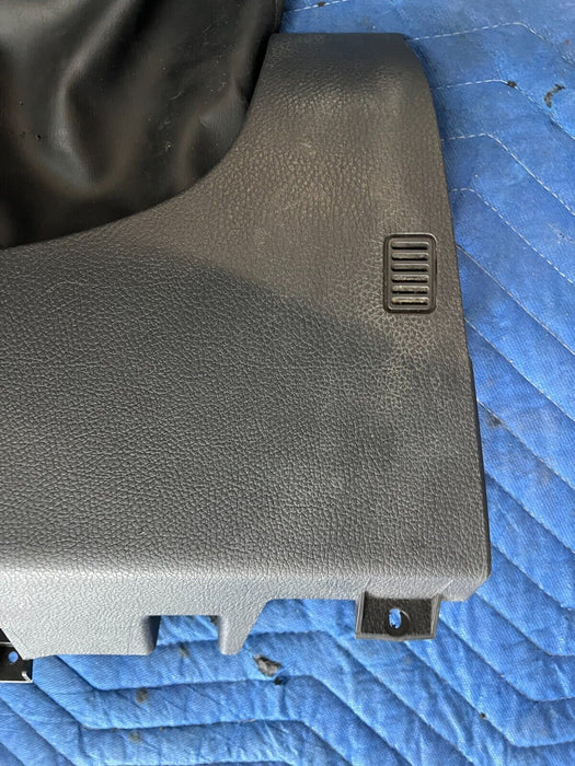 2016 2019 NISSAN TITAN XD LOWER DASH KNEE PANEL TRIM W/UNDER STEERING WHEEL TRIM