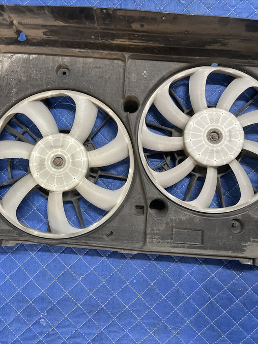 2014 Toyota Prius V Front Cooling Fan Shroud Assembly OEM 100222-2152