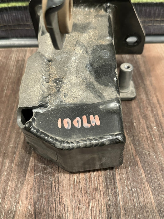 2018 AUDI R8 FRONT LEFT DEFORMATION ELEMENT MOUNTING BRACKET OEM 4S0 807 551 C