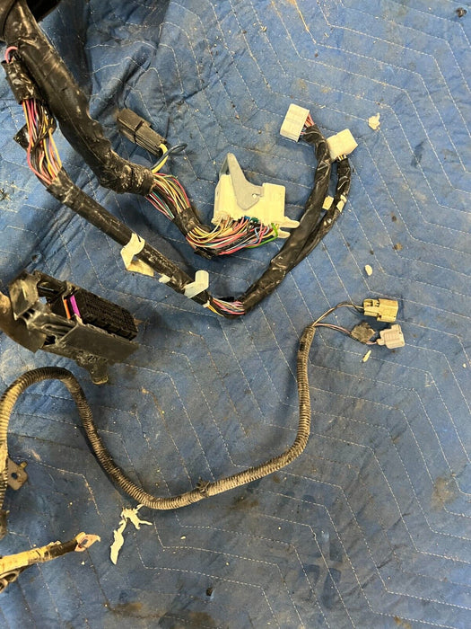 2016 2017 NISSAN TITAN XD OEM ENGINE BAY HARNESS 24012 EZ14A