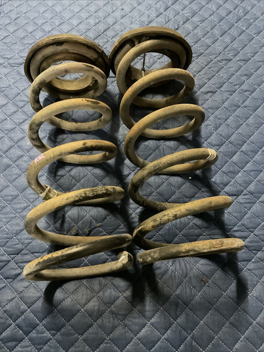 2012 DODGE RAM 3500 DUALLY FRONT COIL SPRINGS LEFT & RIGHT PAIR 68050568AA