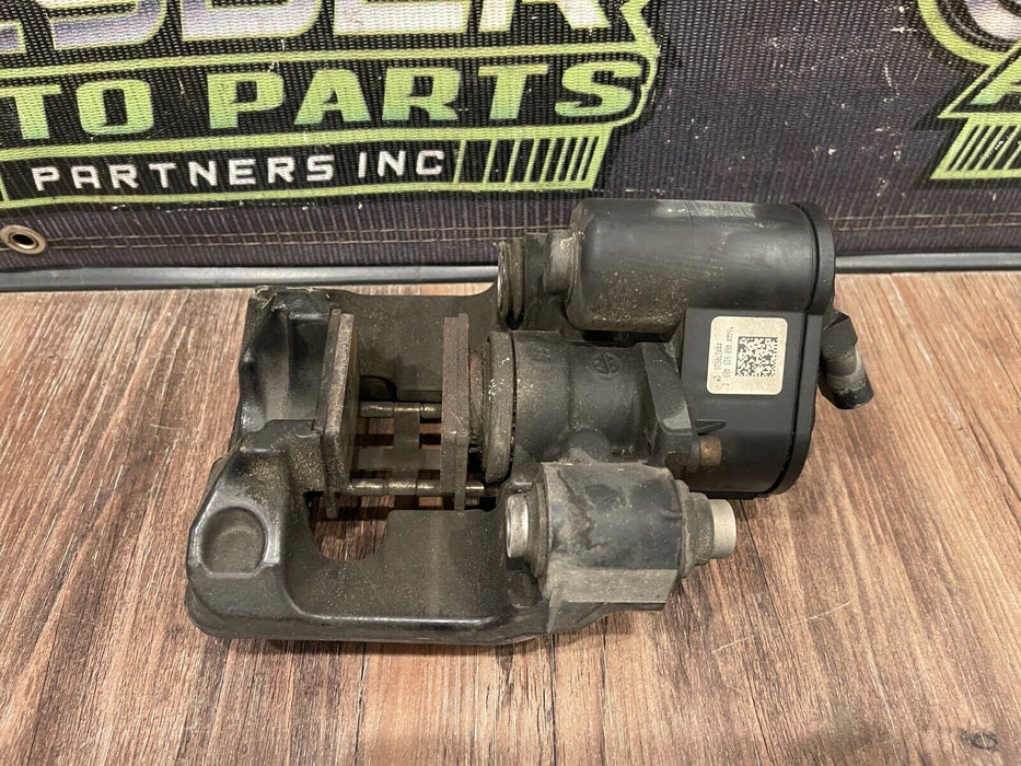 2017 AUDI R8 PLUS REAR LEFT EMERGENCY BRAKE CALIPER W MOTOR & BRAKE PADS OEM 31K