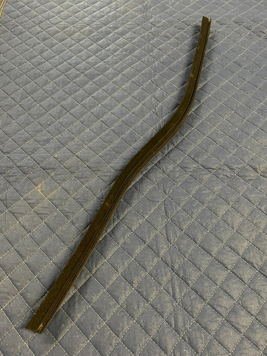 2017-2019 FORD F250 F350 F450 FRONT PASSENGER/ RIGHT WEATHER DOOR STRIP TRIM OEM