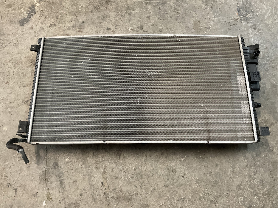 2017-2019 FORD F250 F350 6.7L DIESEL RADIATOR ASSEMBLY OEM~BENT BUT NO LEAKS~