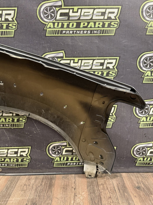 2017-2022 FORD F450 DUALLY LEFT FENDER OEM SILVER SPRUCE - BN *DAMAGE* (LOCAL PU