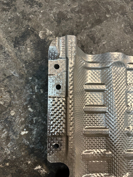 2020 BMW M4 F82 EXHAUST HEAT INSULATION SHIELD COVER OEM 03 8077407 8077407