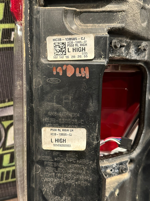 2017-2019 FORD F250 F350 F450 LEFT LED TAIL LIGHT OEM *DAMAGED/READ*