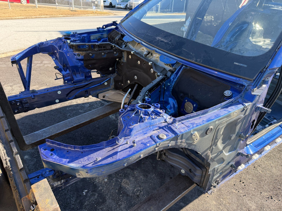 2024 BMW M3 G80 BLUE SHELL FRAME CHASSIS 4 DOOR CARBON ROOF OEM *DAMAGE*