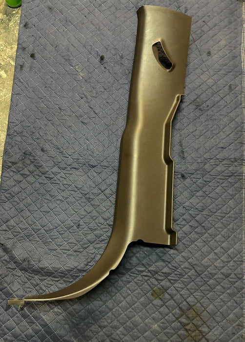 2017-2019 FORD F250 F350 LIMITED DRIVER RIGHT C PILLAR TRIM OEM