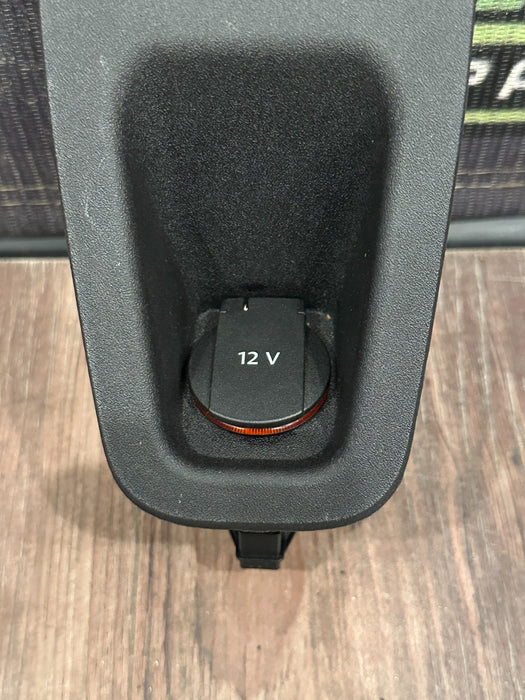 2017 AUDI R8 12V CAR CHARGER PORT OEM