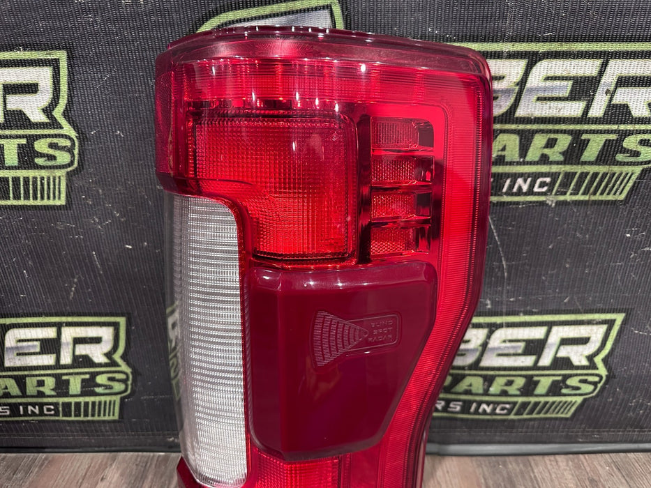 2017-19 FORD F250 F350 F450 PASSENGER RIGHT LED TAIL LIGHT OEM *READ DESCRIPTION