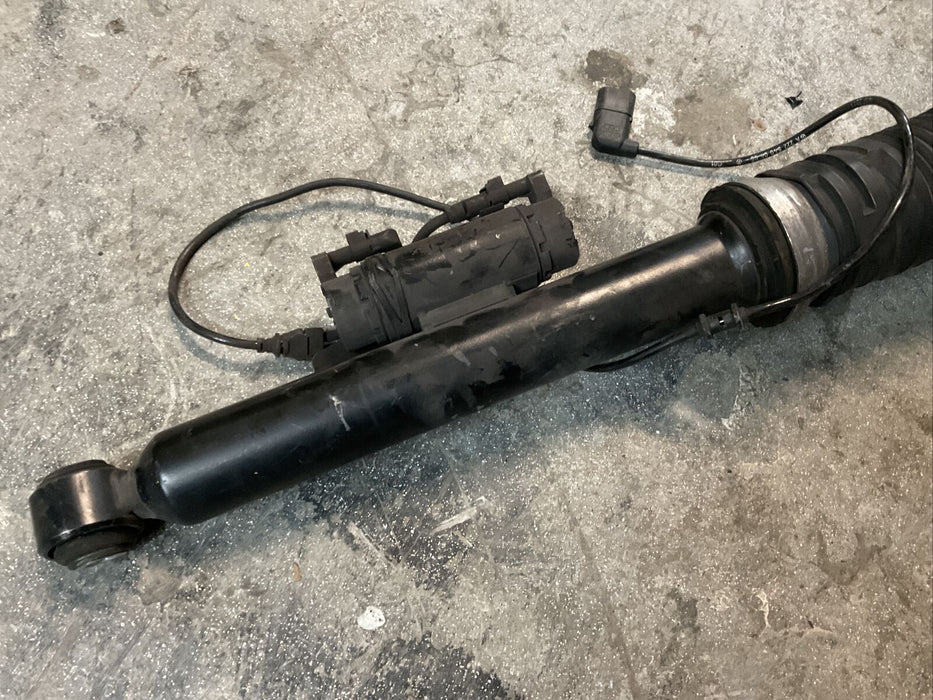 2014 MERCEDES S550 W222 REAR LEFT AIR SUSPENSION SHOCK STRUT OEM