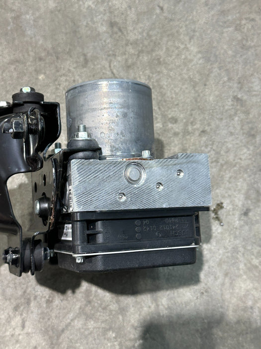 2013 NISSAN 370Z ABS ANTI LOCK BRAKE PUMP MODULE 11K MILES OEM 30326 E0932