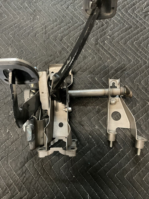 SUBARU BRZ SCION FRS TOYOTA 86 6SP MANUAL BRAKE CLUCTH PEDAL OEM