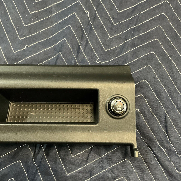 2018 Nissan Titan XD Seat Heating/Cooling Switch W/ Storage Bezel 96988 EZ40A