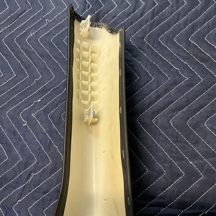 2007 CORVETTE C6 INTERIOR A PILLAR TRIM RH OEM