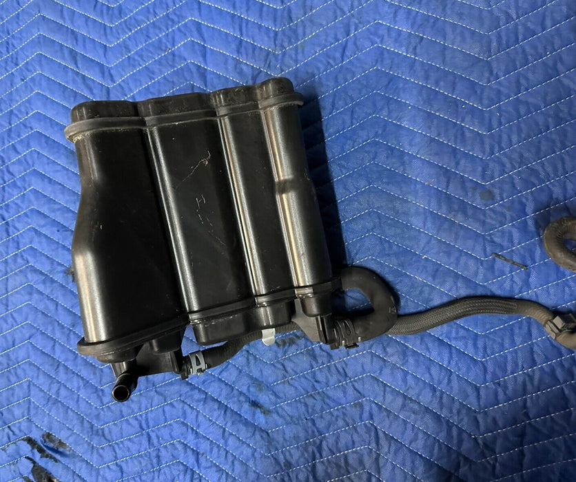 2017 AUDI R8 LAMBORGHINI HURACAN V10 FUEL VAPOR CANISTER 4S0 201 797 B 4S0201797