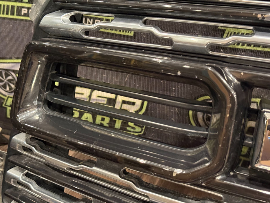 2022 DODGE RAM 2500 CHROME GRILLE WITH CAMERA OEM *MINOR WEAR 12-15*