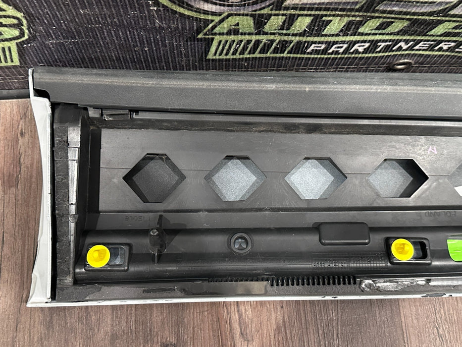 2020 AUDI RS Q8 FRONT RIGHT LOWER DOOR MOLDING CARBON FIBER TRIM OEM 4M8 853 960