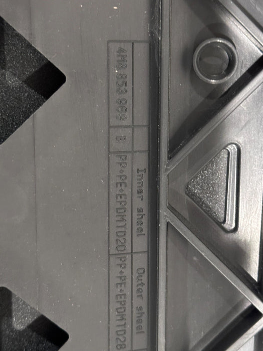 2020 AUDI RS Q8 REAR LEFT LOWER DOOR MOLDING CARBON FIBER TRIM OEM 4M8 853 969 D