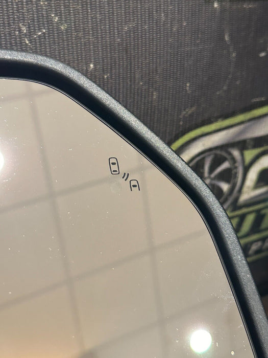 2017-19 FORD F250 F350 F450 RIGHT TOW MIRROR MET WHITE CAP W CAMERA OEM *STREAKS