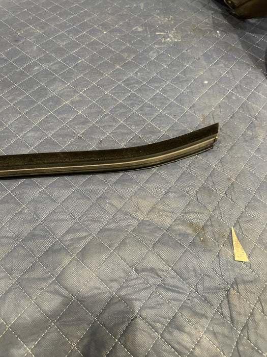 2019 FORD F150 3.5L RAPTOR REAR LEFT DOOR WEATHERSTRIP BELT OEM FL34-1521434