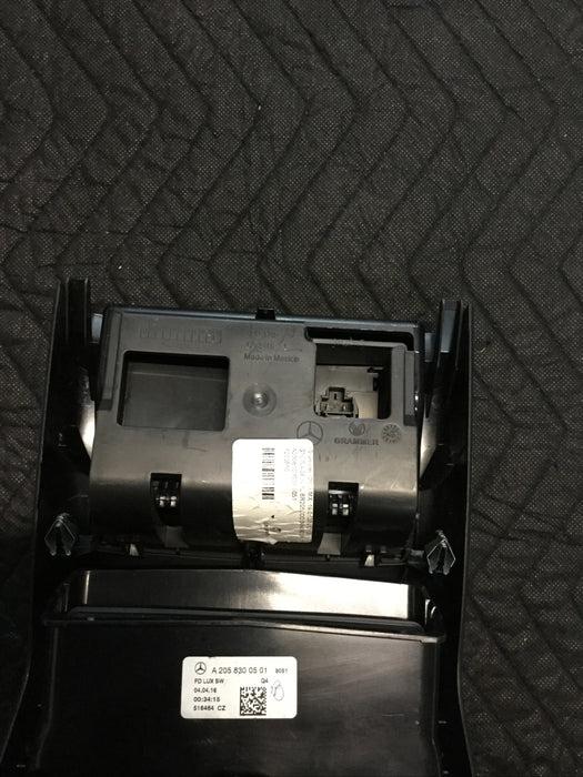 2017 Mercedes C63 Center Console Rear A/c Air Vent A2058300501 Lot 39
