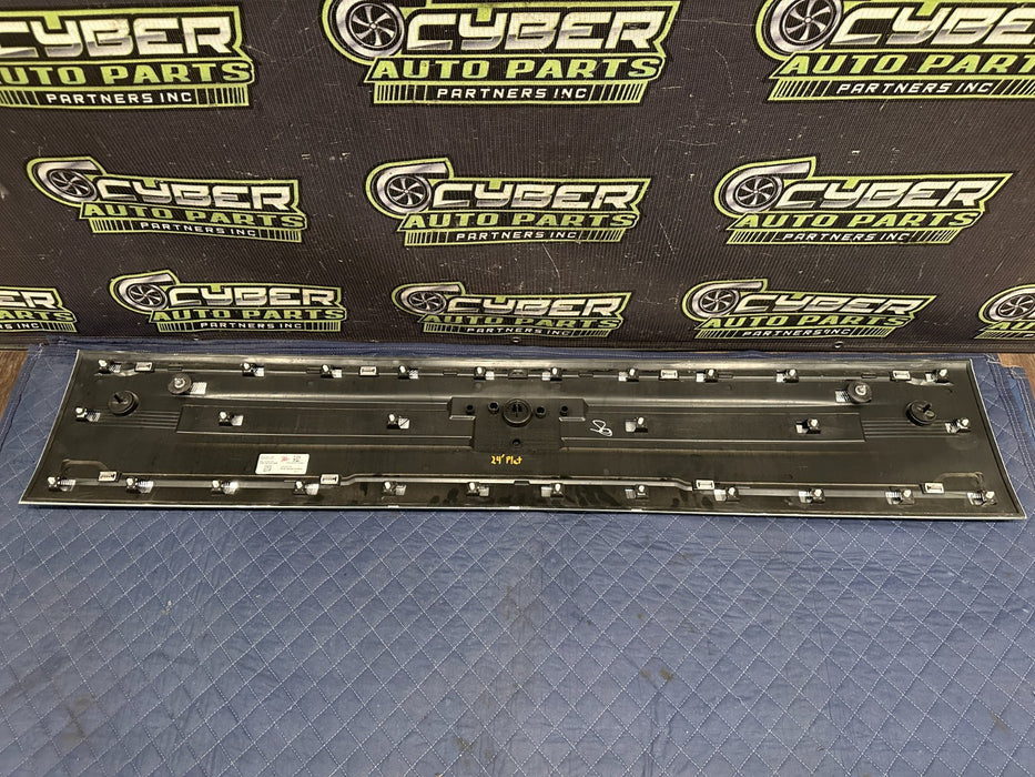 2024 FORD F250 F350 SUPERDUTY PLATINUM TAILGATE TRIM PLAQUE OEM PC3B J402A02