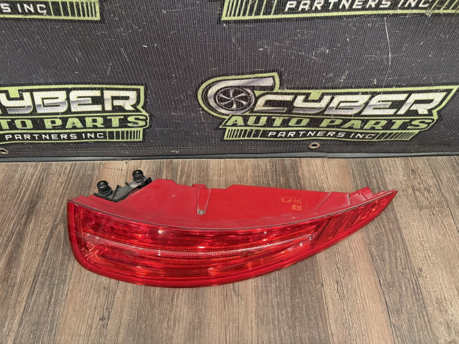 2014 PORSCHE 911 TURBO S 991 PASSENGER RIGHT TAIL LIGHT OEM