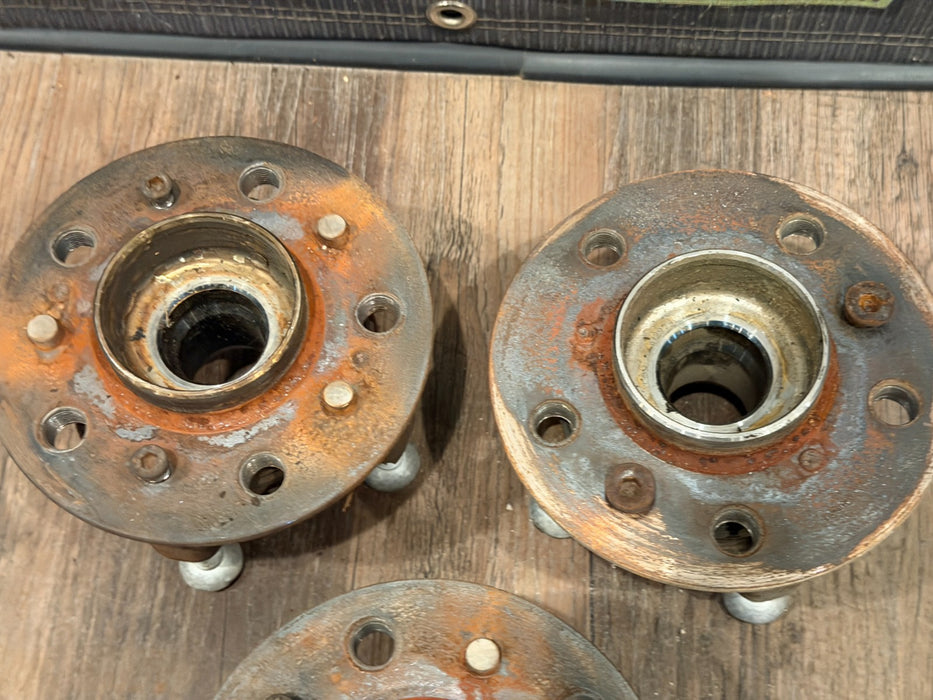 2020-2025 BMW M8 4.4L V8 WHEEL HUB BEARINGS 2 FRONT 1 REAR OEM 5K MILES