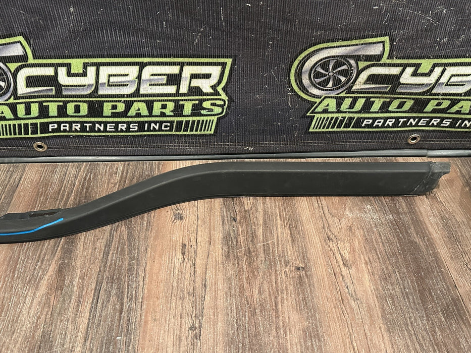 2017-2022 FORD F250 F350 F450 FRONT LEFT DOOR WEATHER STRIP OEM *SEE PCTURES*