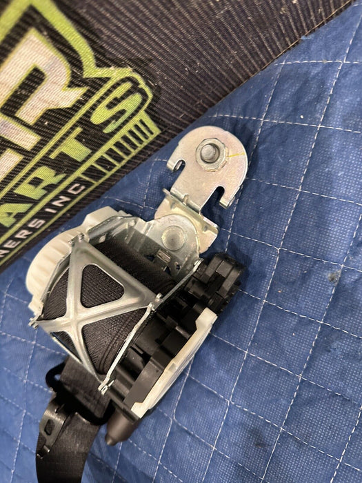 2017 RAM 3500 LARAMIE FRONT PASSENGER RIGHT SEAT BELT RETRACTOR BLACK OEM