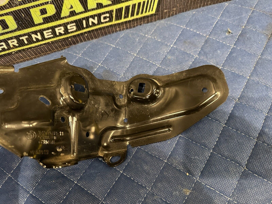 2015-2020 BMW M4 F82 GUARD FUEL PLATE BRACKET 16127244171 16 12 7 244 171