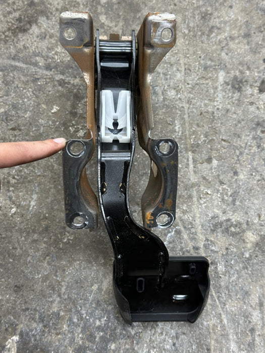 2014 Audi R8 SPYDER BRAKE PEDAL BOX ASSEMBLY 423 723 057 F 2008 - 2015 OEM