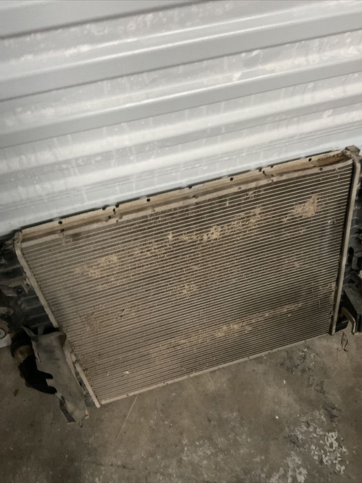 2017 DODGE RAM 2500 3500 CREW CAB FRONT RADIATOR  OEM