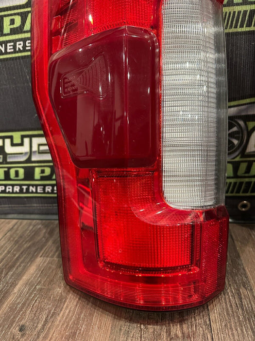 2017 2018 2019 FORD F250 F350 F450 PLATINUM LED TAIL LIGHTS LEFT RIGHT OEM