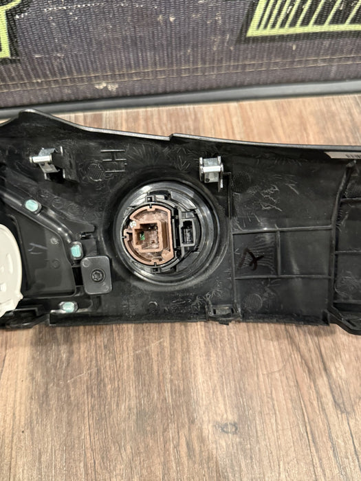 2017 NISSAN TITAN XD RESERVE LEFT DASHBAORD AIR VENT W PUSH START OEM