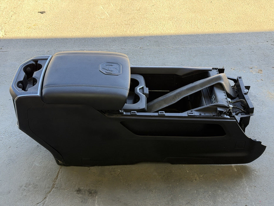 2024 RAM 3500 LARAMIE CENTER CONSOLE BLACK LEATHER *DAMAGE*