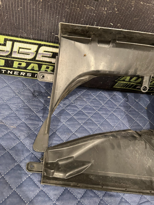 2014 AUDI R8 FRONT RIGHT PASSENGER FAN SHROUD OUTER DUCT 420 121 282 B