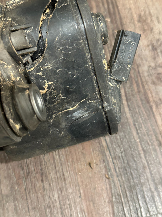 2017 AUDI R8 LEFT EMERGENCY PARKING BRAKE CALIPER OEM *CRACK 9-10*