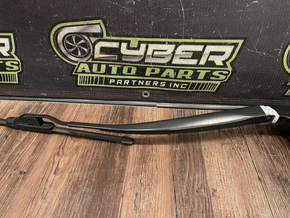 2014 TOYOTA PRUIS V FRONT PASSENGER RIGHT RH WINDSHIELD WIPER OEM