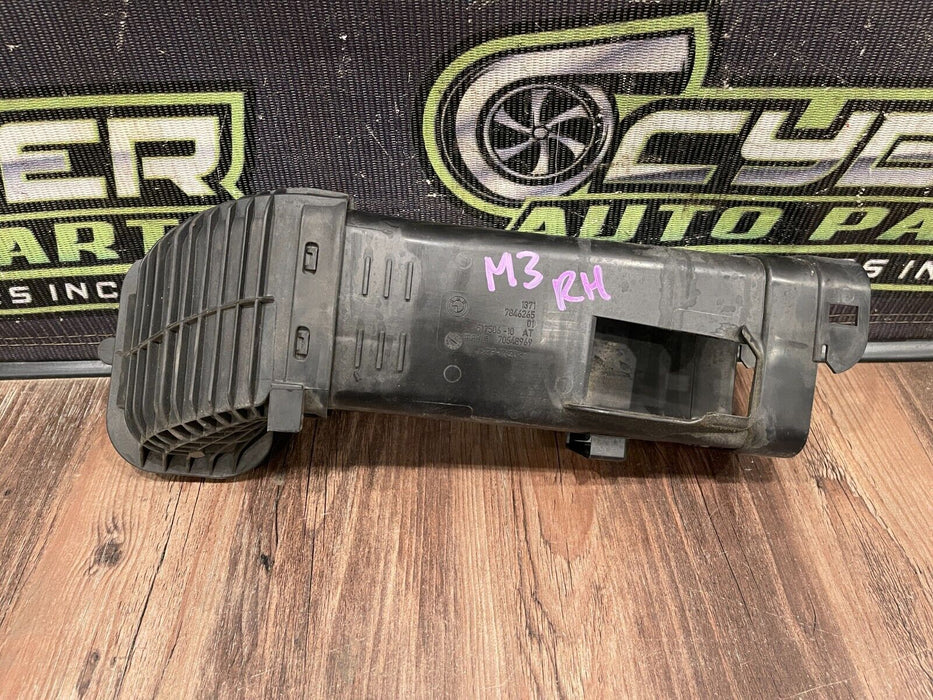 2018 BMW M3 COMPETITION PASSENGER RIGHT INTAKE TUBE OEM 7846265