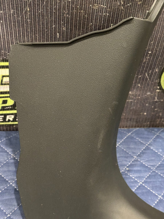 2014 AUDI R8 LEFT RIGHT COWL KICK PANEL TRIMS 423 867 271 423 867 272