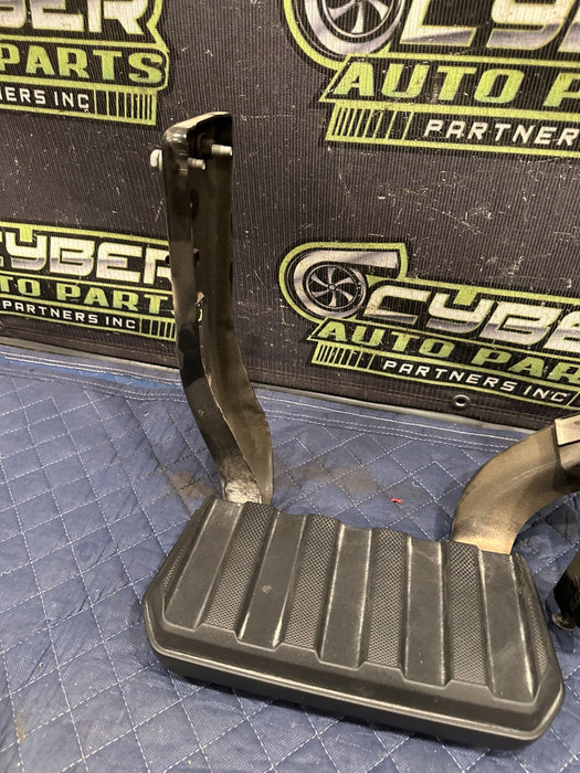 2023-2024 FORD F250 F350 LEFT BED SIDE STEP OEM