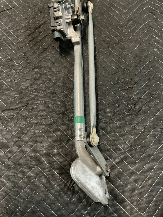 2015 DODGE CHALLENGER HELLCAT SRT WINDSHIELD WIPER MOTOR OEM
