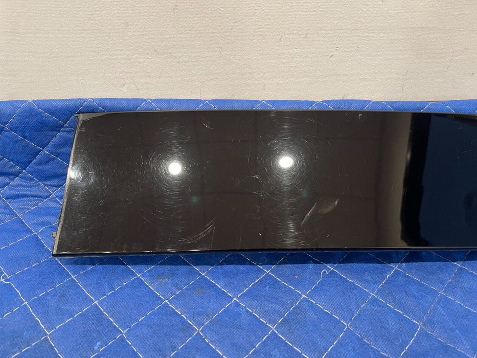 2017-2019 FORD F250 F350 FRONT RIGHT GLOSS BLACK B PILLAR DOOR TRIM OEM *SCRATCH