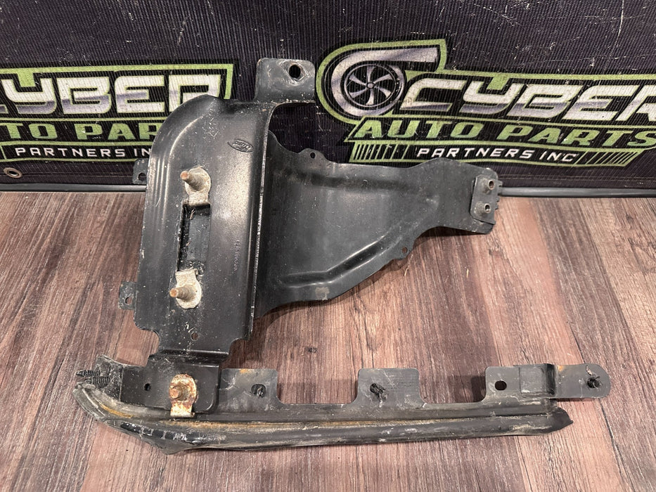 2017-19 FORD F250 F350 F450 FRONT BUMPER LEFT MOUNTING BRACKET OEM HC3B17755AA