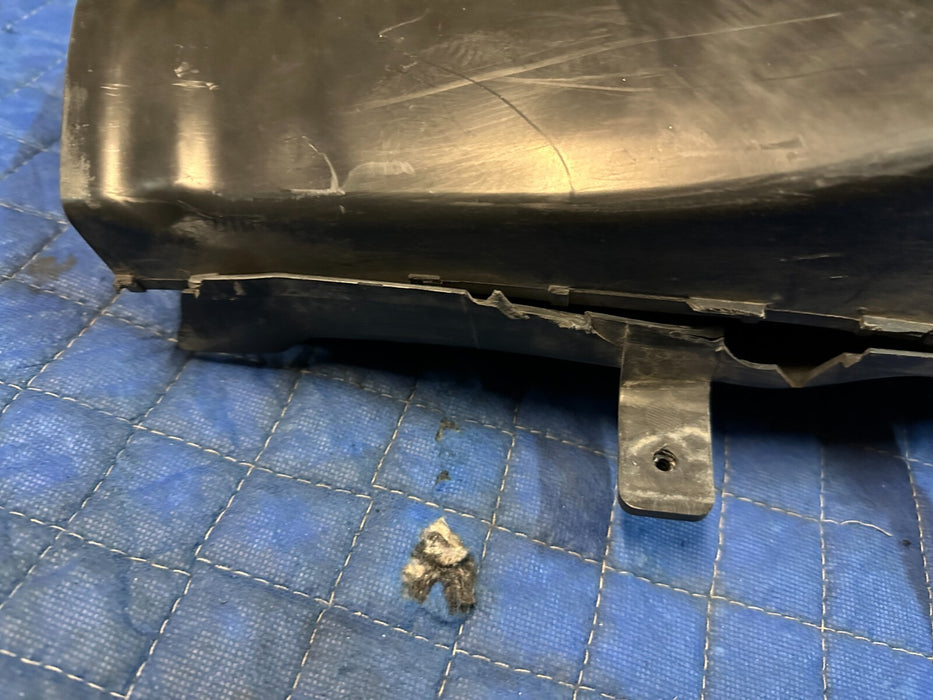 2018 AUDI R8 QUATTRO OEM REAR RIGHT AIR INTAKE DUCT GUIDE 4S7121334 ~DAMAGE~