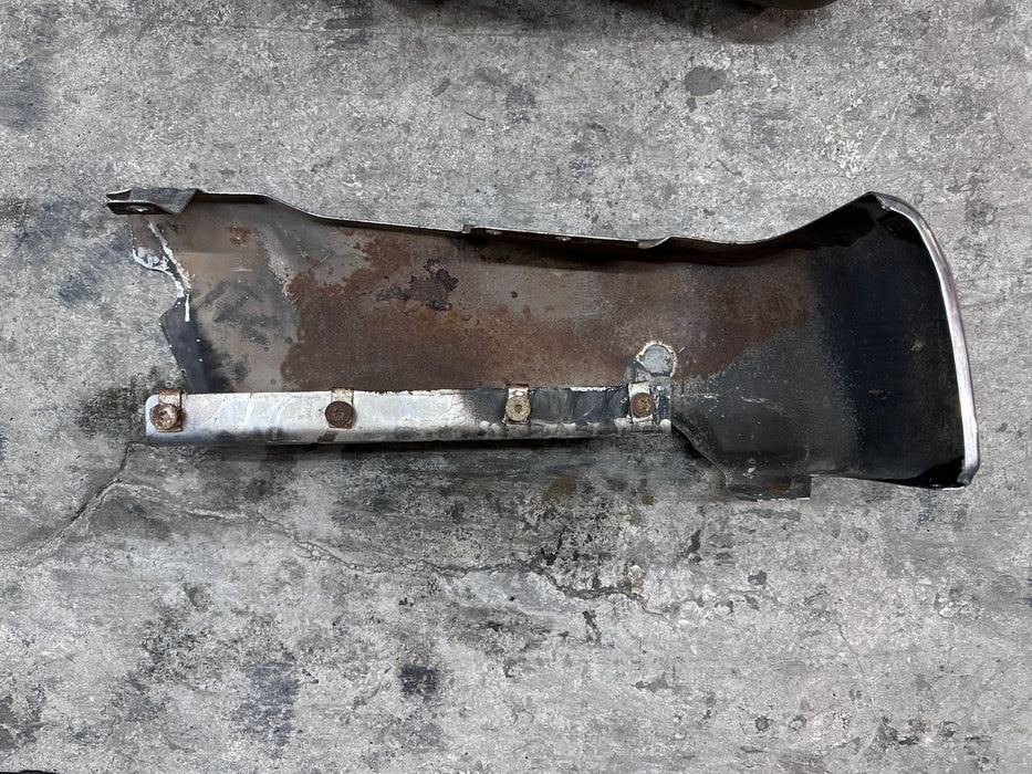 2017-2019 FORD F250 F350 REAR RIGHT CHROME BUMPER CORNER OEM *FLAWS/DENT #9*