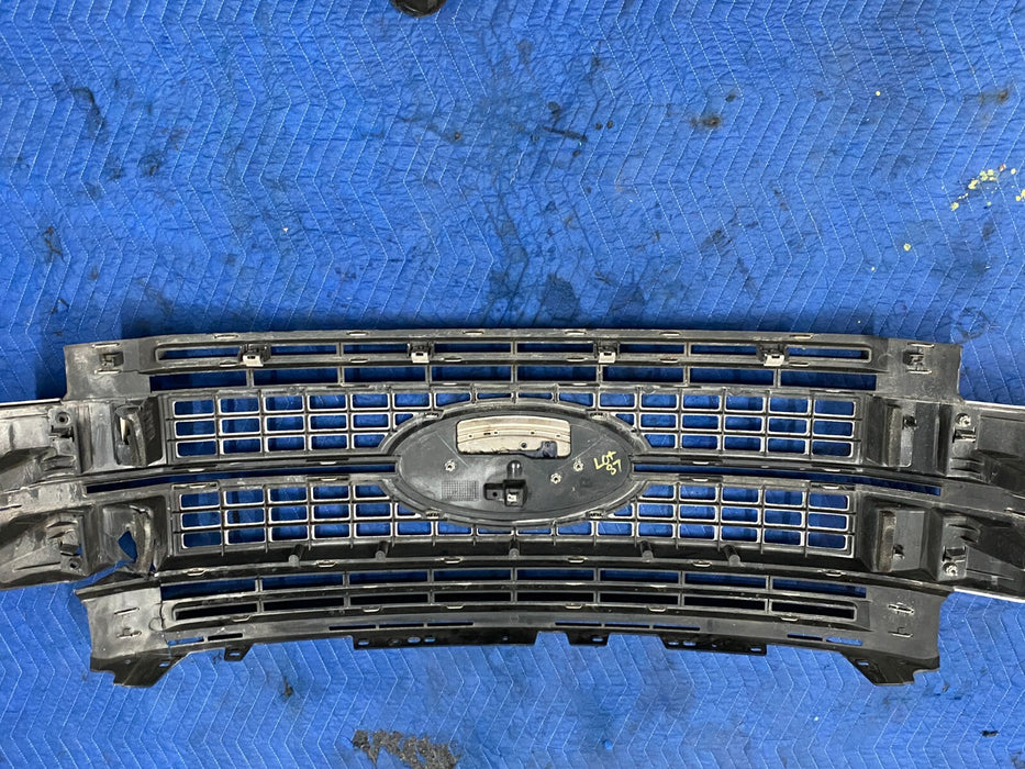 2017 2018 2019 FORD F250 F350 F450 PLATINUM CHROME GRILLE OEM ~DAMAGE~